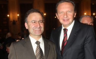 Mit dem türkischen Generalkonsul Kadir Hidayet Eris von München